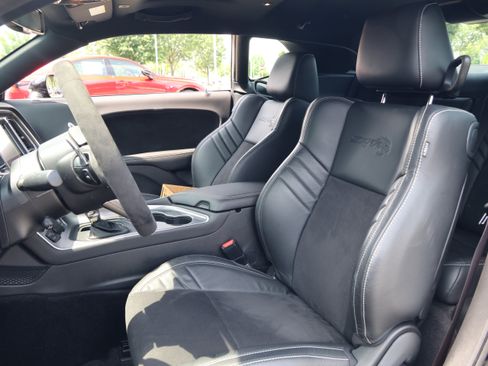 Used 2019 Dodge Challenger SRT Hellcat Redeye RWD image 31