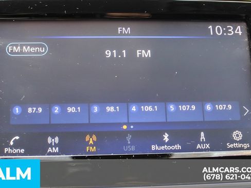 Used 2024 Nissan Versa SV FWD image 31
