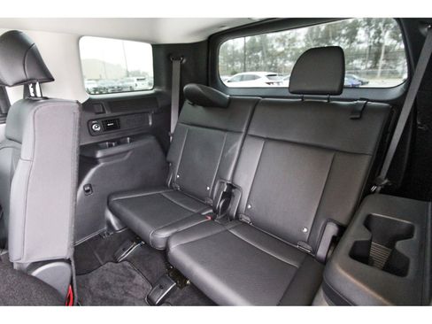 Used 2025 Hyundai Santa Fe SEL image 11