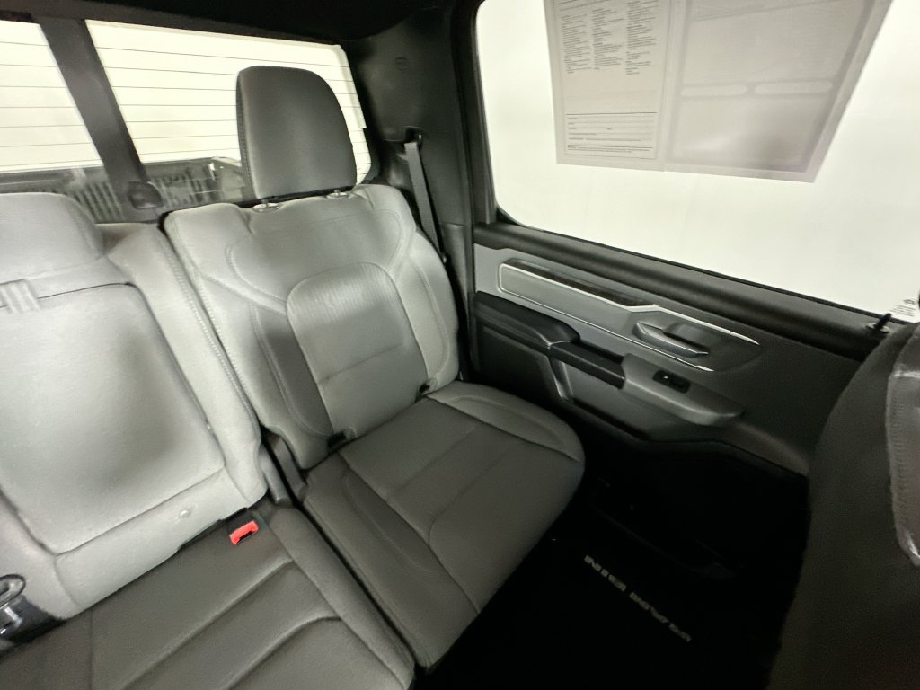 Used 2022 RAM 1500 Big Horn AWD/4WD image 14
