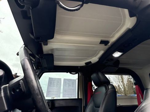 Used 2017 Jeep Wrangler Rubicon image 26