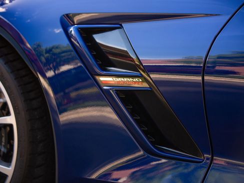Used 2017 Chevrolet Corvette Grand Sport RWD image 2