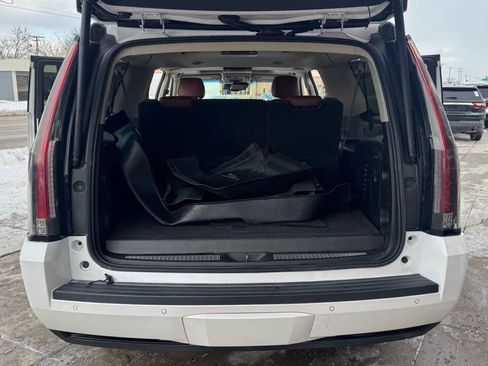Used 2016 Cadillac Escalade ESV Premium image 25
