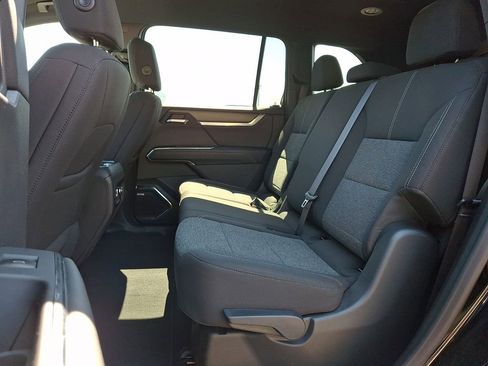 Certified 2025 GMC Acadia Elevation AWD/4WD image 11