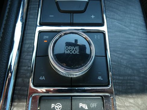 Used 2020 Ford Expedition Limited w/ Special Edition Package AWD/4WD image 35