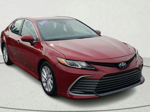Used 2023 Toyota Camry LE image 1