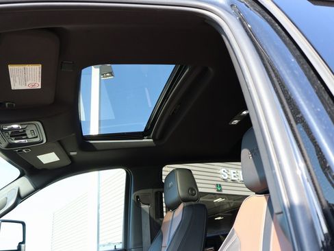 Used 2022 Chevrolet Silverado 3500 High Country w/ Safety Package II image 25