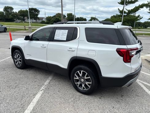 Used 2023 GMC Acadia SLT FWD image 17