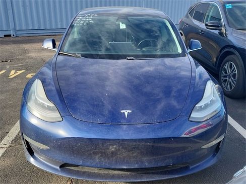 Used 2018 Tesla Model 3 Long Range image 2