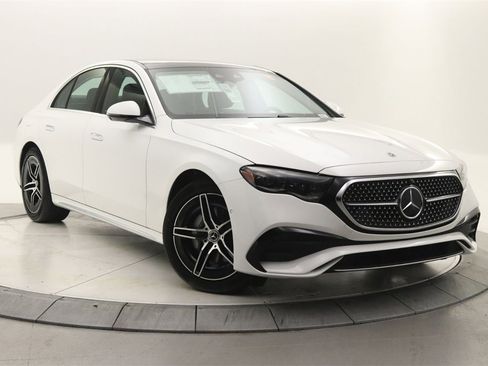 Used 2025 Mercedes-Benz E 350 4MATIC Sedan image 25