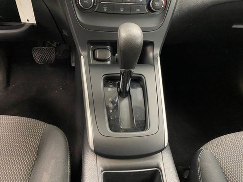 Used 2016 Nissan Sentra S image 28