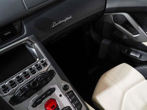 Used 2014 Lamborghini Aventador LP 700-4 image 14