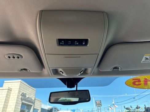 Used 2015 Chrysler Town & Country Touring-L w/ Driver Convenience Group FWD image 15