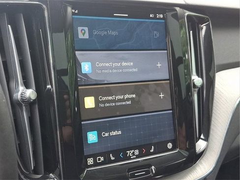 Certified 2025 Volvo XC60 B5 Plus image 17