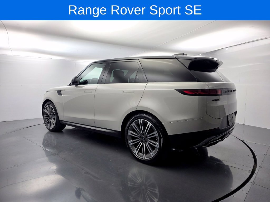 Used 2024 Land Rover Range Rover Sport SE AWD/4WD image 4