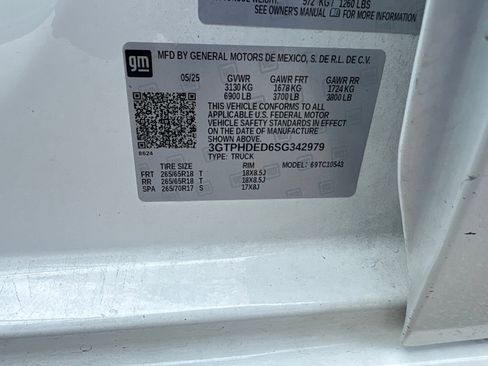 Used 2025 GMC Sierra 1500 SLT RWD image 29