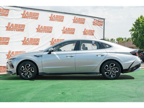 Used 2025 Hyundai Sonata SEL FWD image 4