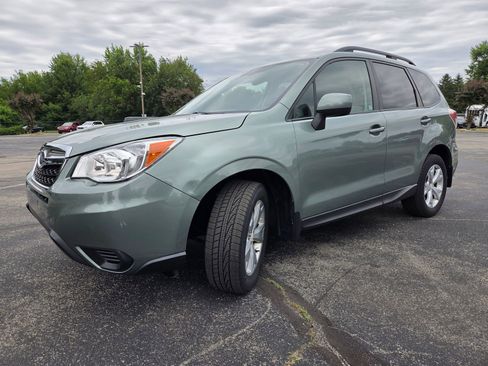 Used 2015 Subaru Forester 2.5i Premium w/ All-Weather Package AWD/4WD image 8