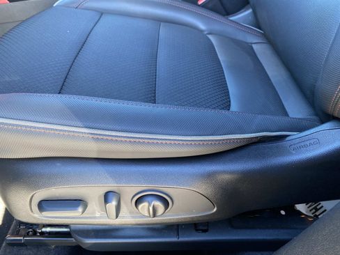 Used 2023 Chevrolet TrailBlazer RS image 23