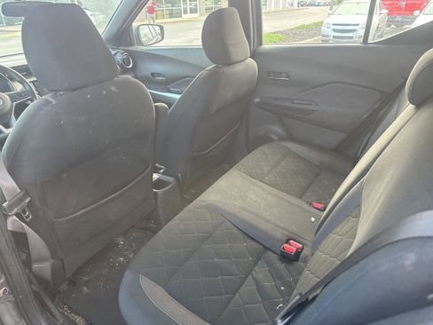 Used 2019 Nissan Kicks SV image 12