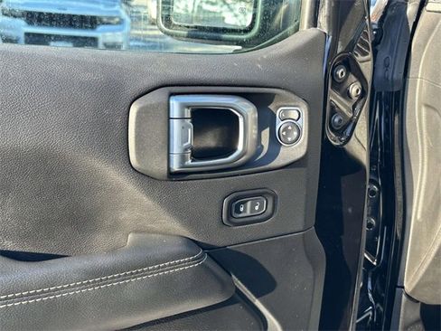 Certified 2021 Jeep Wrangler Unlimited Sahara image 15