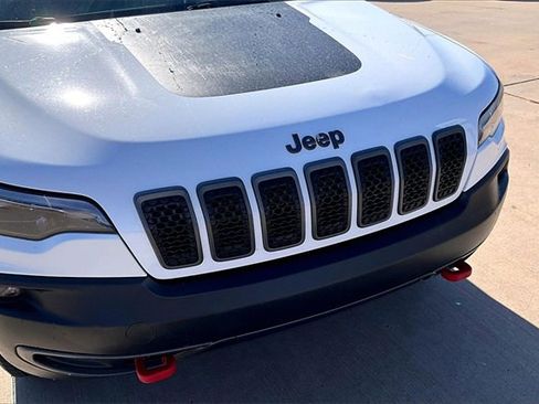 Used 2019 Jeep Cherokee Trailhawk image 30