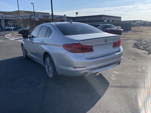 Used 2018 BMW 530i RWD image 3