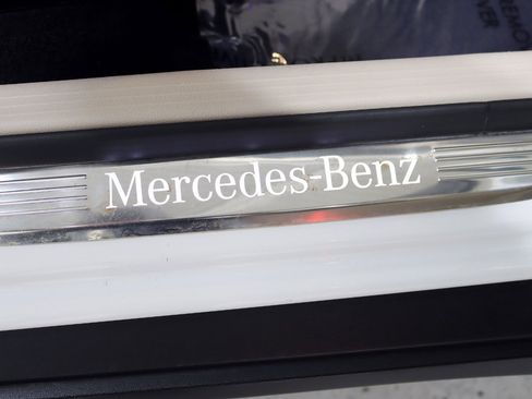 Used 2020 Mercedes-Benz GLC 300 GLC 300 w/ Parking Assistance Package image 14