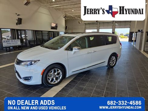 Used 2019 Chrysler Pacifica Limited FWD image 1