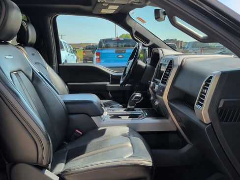 Used 2019 Ford F150 Platinum w/ Equipment Group 701A Luxury AWD/4WD image 29