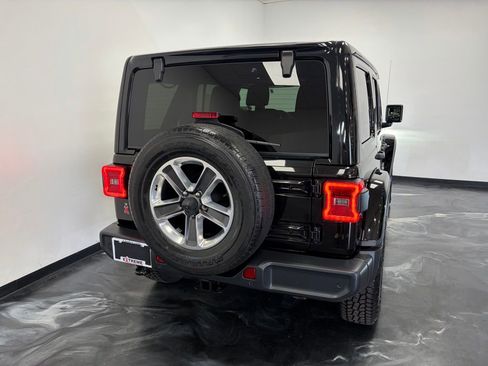 Used 2018 Jeep Wrangler Unlimited Sahara w/ Dual Top Group image 6