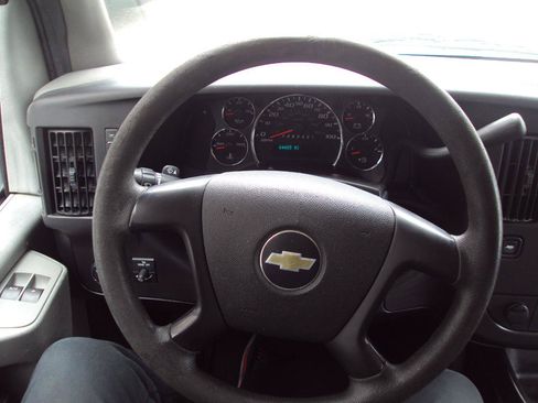 Used 2012 Chevrolet Express 1500 AWD image 20