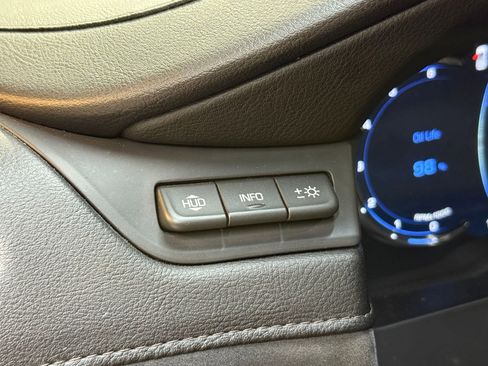 Used 2016 Cadillac Escalade ESV Luxury image 28