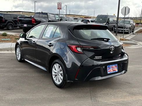 Used 2025 Toyota Corolla SE FWD image 3