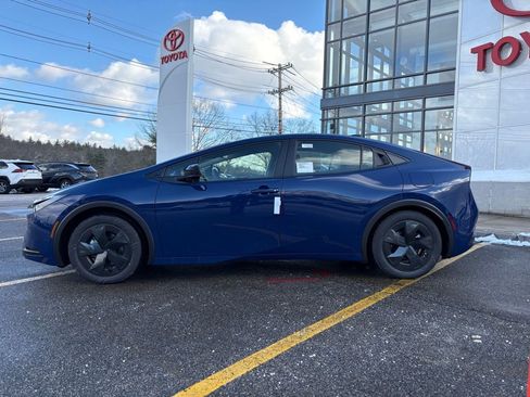 New 2026 Toyota Prius Plug-In Hybrid image 3