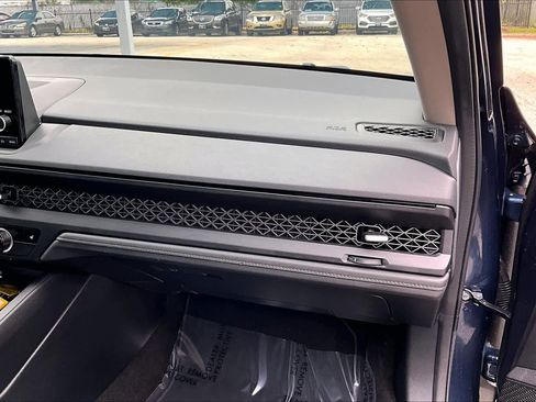 Used 2025 Honda Accord SE image 19