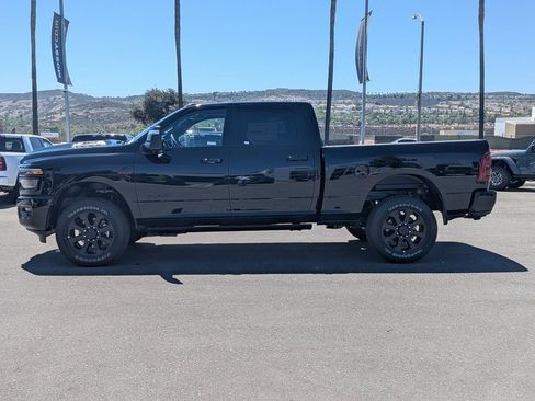 New 2026 RAM 2500 Laramie AWD/4WD image 2