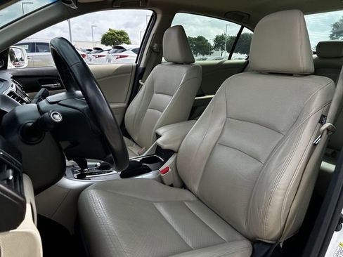 Used 2014 Honda Accord Touring image 28