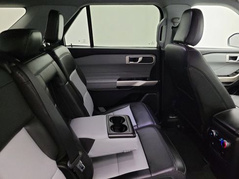 Used 2022 Ford Explorer XLT w/ Equipment Group 202A RWD image 19