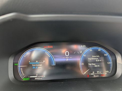 Used 2023 Toyota RAV4 XSE AWD/4WD image 24