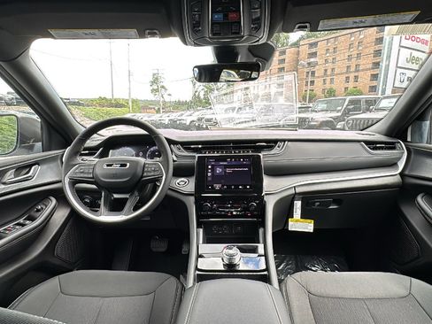 New 2026 Jeep Grand Cherokee Laredo X AWD/4WD image 23