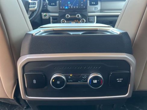 Used 2022 Ford Expedition XLT AWD/4WD image 19