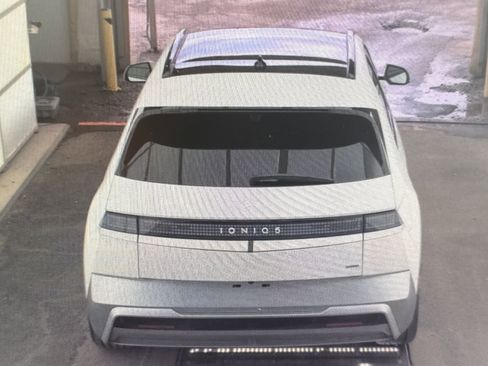 Used 2025 Hyundai Ioniq 5 Limited image 16