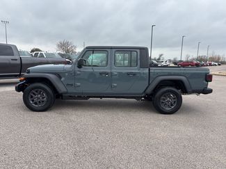 New 2026 Jeep Gladiator Sport video 2