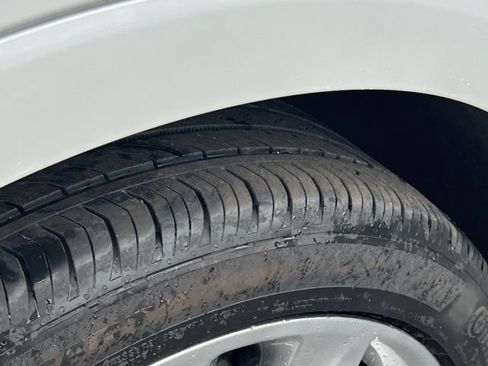 Used 2023 Buick Envision Avenir AWD/4WD image 16