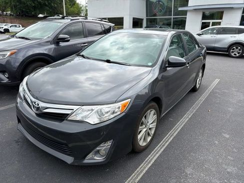 Used 2012 Toyota Camry XLE w/ Leather Pkg FWD image 2