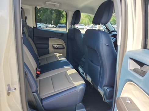 Certified 2025 Ford Maverick Lariat image 17