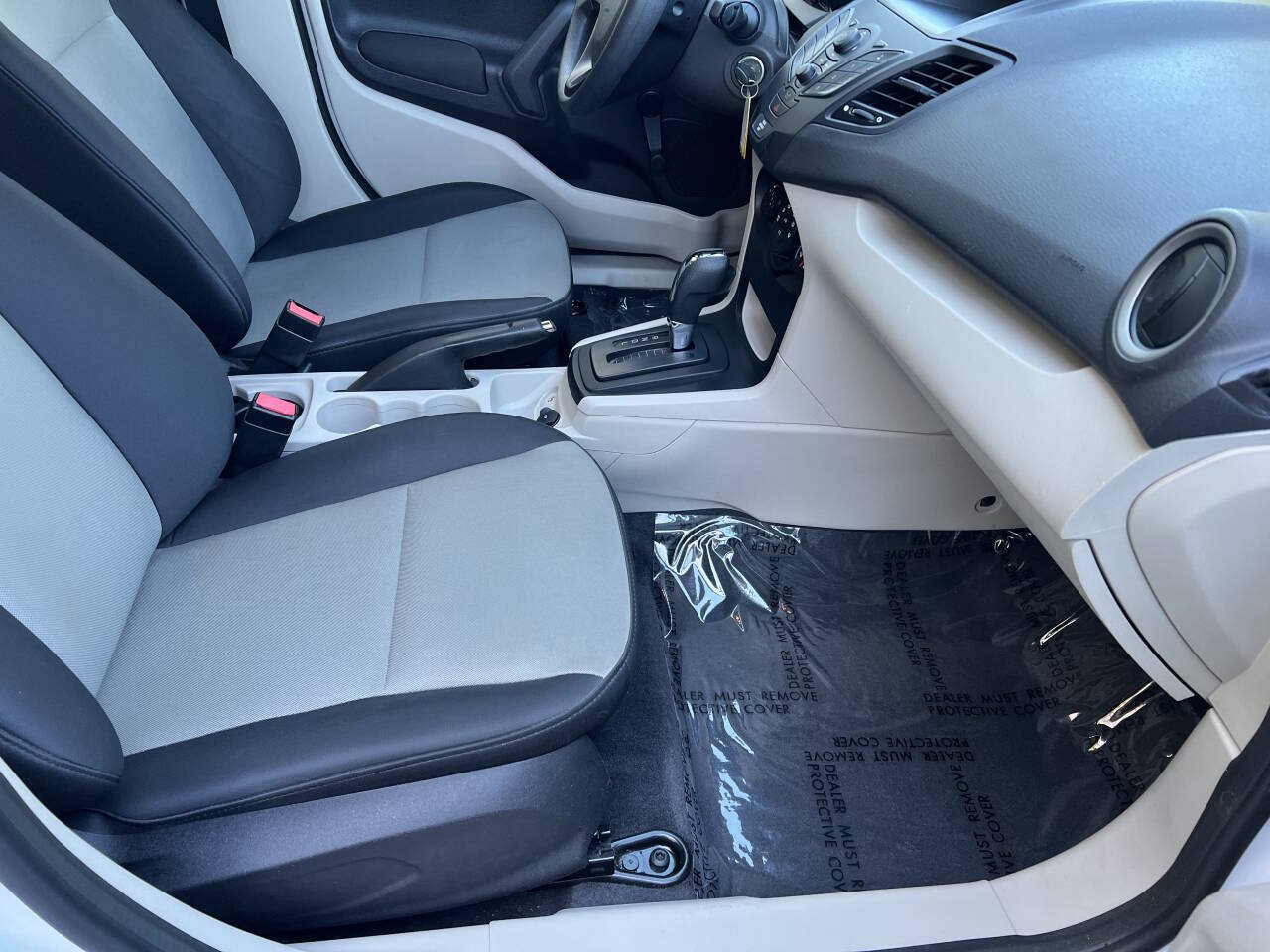 Used 2012 Ford Fiesta S FWD image 11