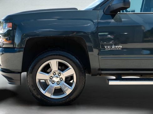 Used 2018 Chevrolet Silverado 1500 LT w/ Texas Edition AWD/4WD image 12