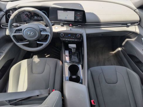 Used 2023 Hyundai Elantra SEL w/ Convenience Package image 29